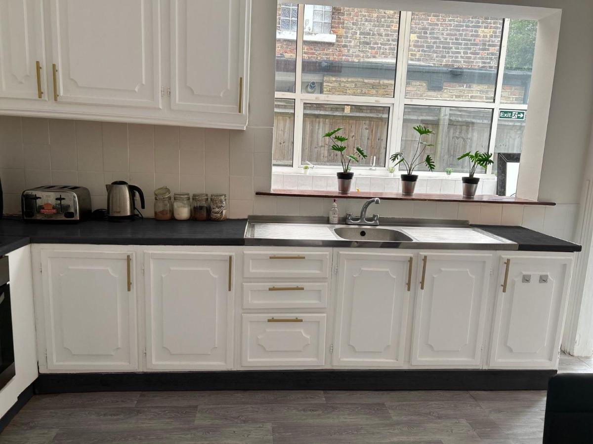 Balham, South London Spacious Guest House F2, 6 Rooms Available Exterior foto